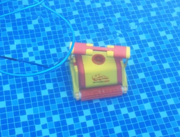 Caracteristicile aspiratorului pentru piscină Dolphin 3001