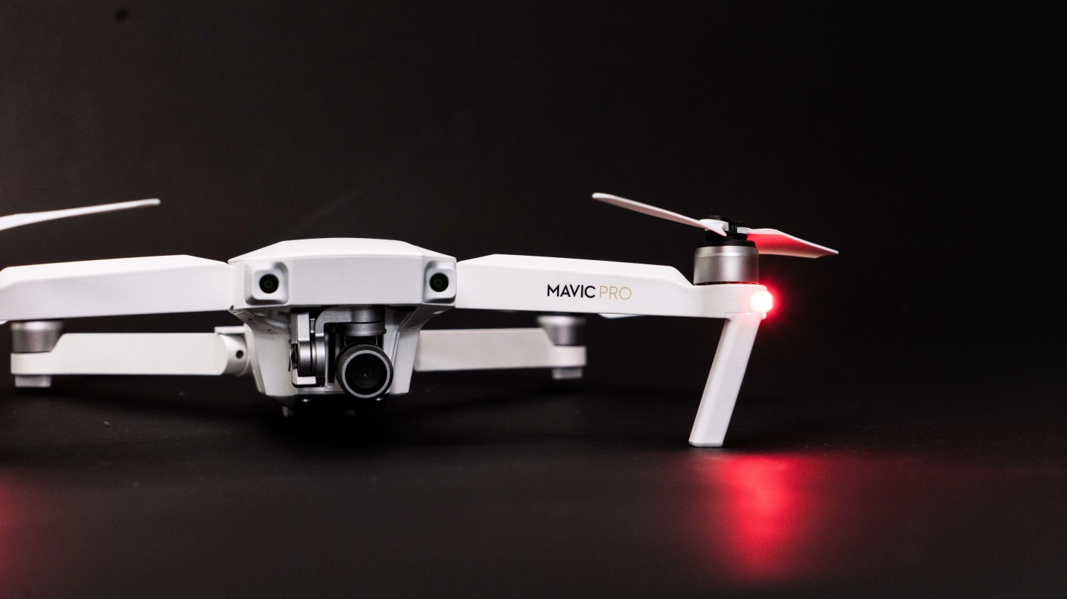 Prezentarea dronei DJI Mavic PRO Alpine White Combo - Limited edition