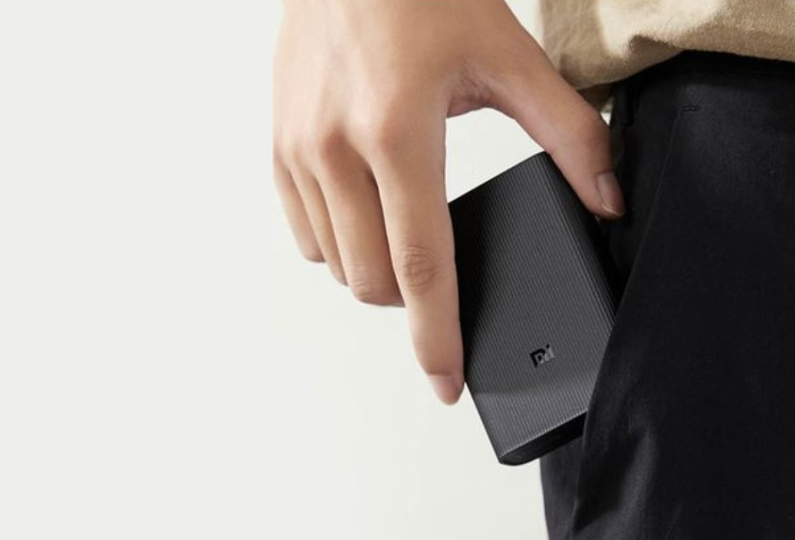Prezentare Xiaomi Mi Power Bank 3 Ultra Compact 10000mAh - black