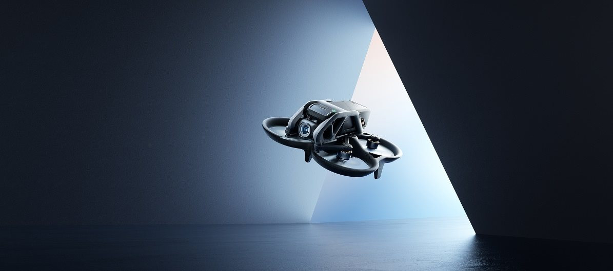 Prezentarea dronei DJI Avata Fly Smart Combo