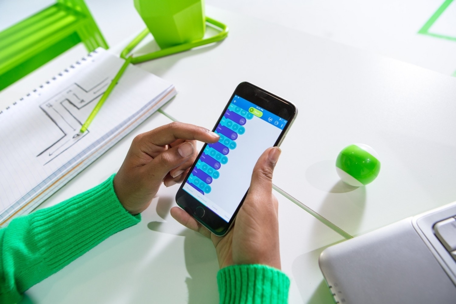 Programați și învățați!