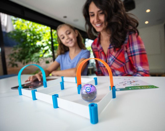 Învățați elementele de bază ale programării într-un mod distractiv