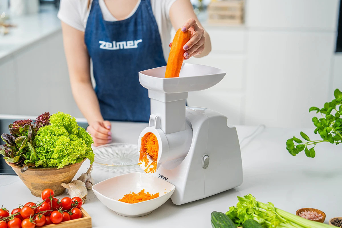 În livrare este inclusă o răzătoare