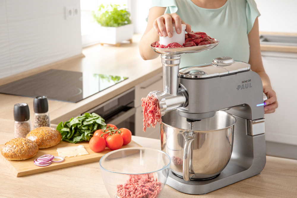 Pentru iubitorii de carne și cârnați