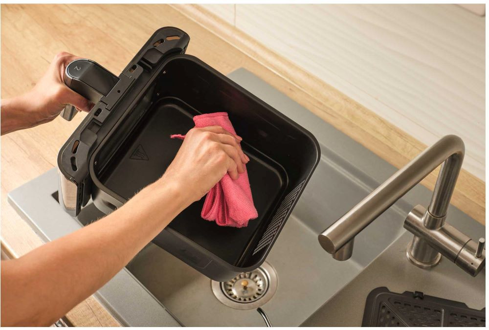 Curățare rapidă datorită suprafeței antiaderente