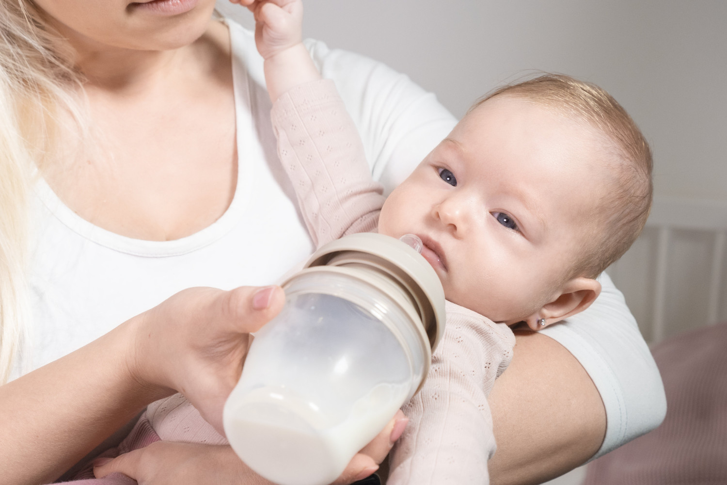 Puteți hrăni imediat sau puteți face provizii de lapte pentru mai târziu