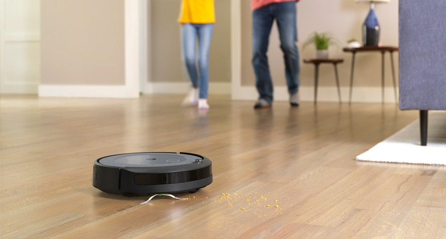 Prezentarea aspiratorului robotizat iRobot Roomba i1