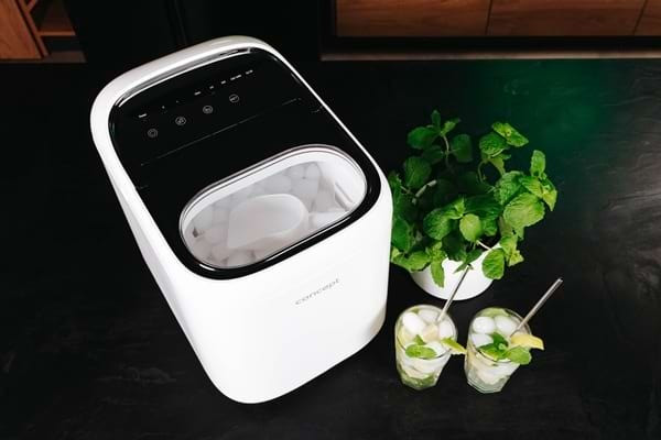 Rapid și compact - până la 15 kg de gheață pe zi